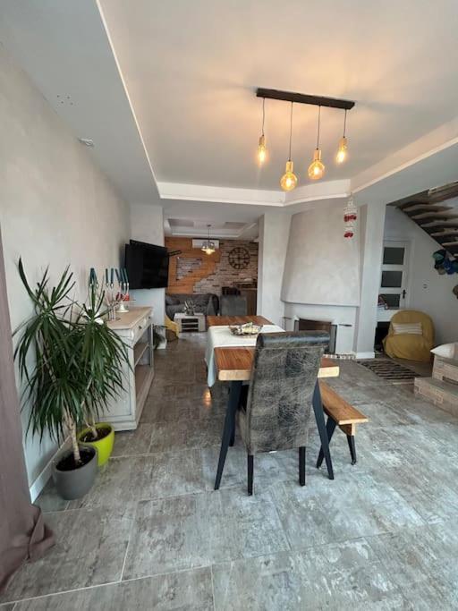 Comme A La Maison Narbonne Ngoại thất bức ảnh